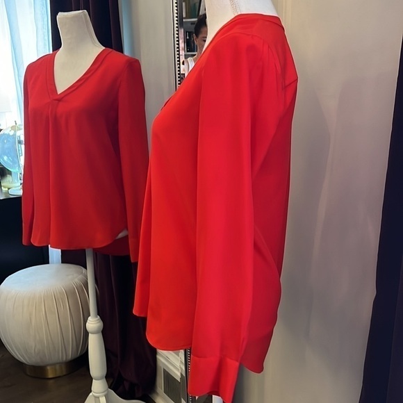 NWOT Crew Factory Red V-Neck Top Size XS - Picture 3 of 7